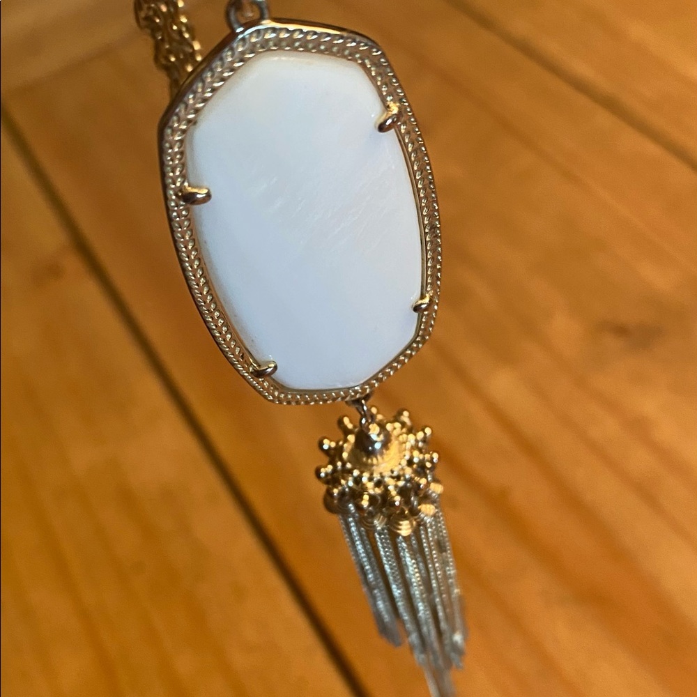 Kendra Scott necklace